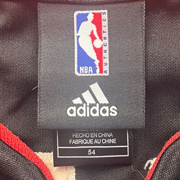 Vintage Miami Heat Dwayne Wade #3 Adidas Basketball Jersey Size 54 Stitched - Picture 7 of 12